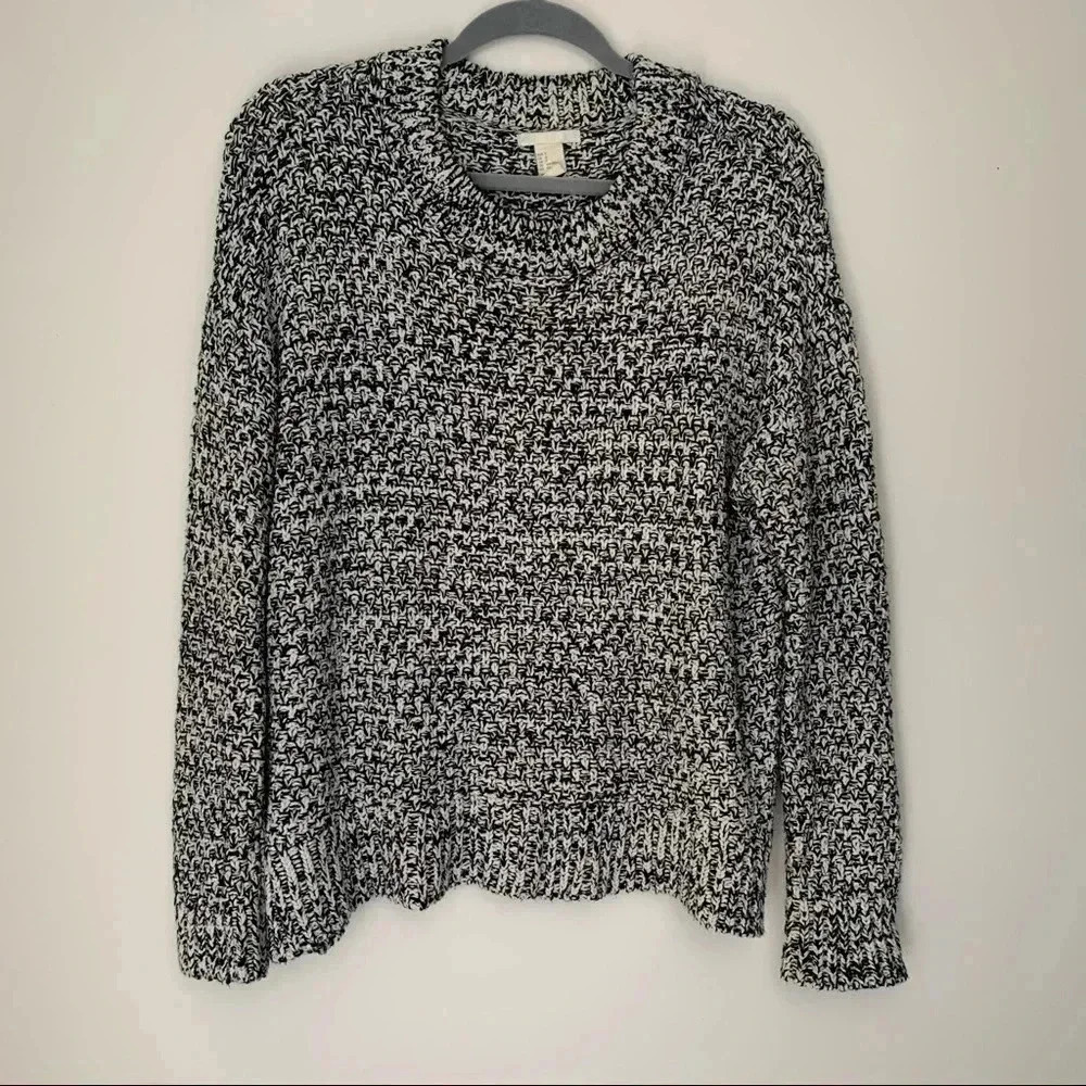 H&M black white knit crew neck sweater S